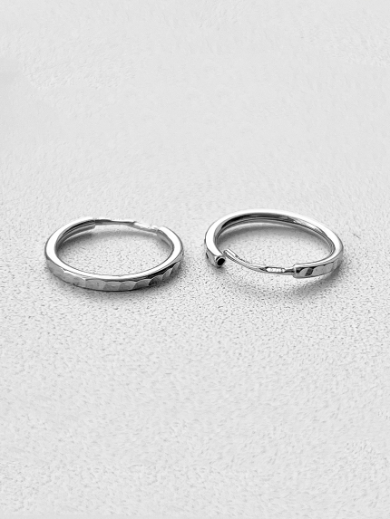 Сережки без вставок Срібло 925° (родій) 1-5001.0.9