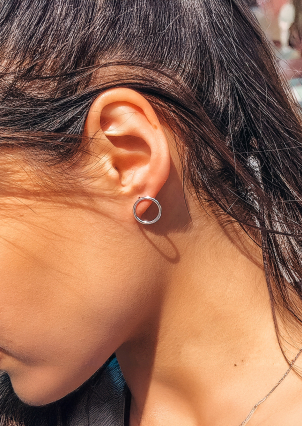 Сережки без вставок Срібло 925° (родій) 070250