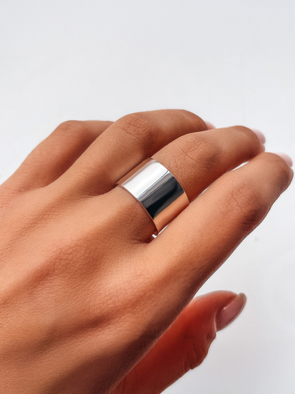 Каблучка без вставок Срібло 925° S0001