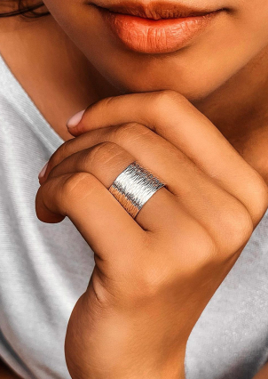 Каблучка без вставок Срібло 925° S0001/3