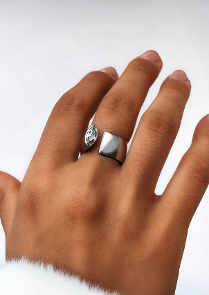 Pierścionek z cyrkonem Srebro 925° (rod) 10180