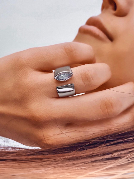 Pierścionek z cyrkonem Srebro 925° (rod) 10180