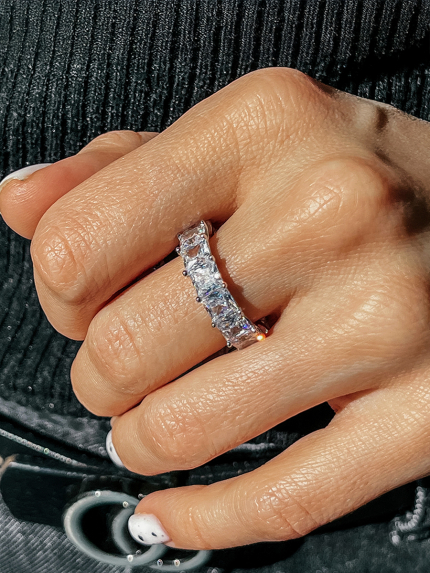 Fianite ring (AAAA) 925° silver (rhodium) sr48w