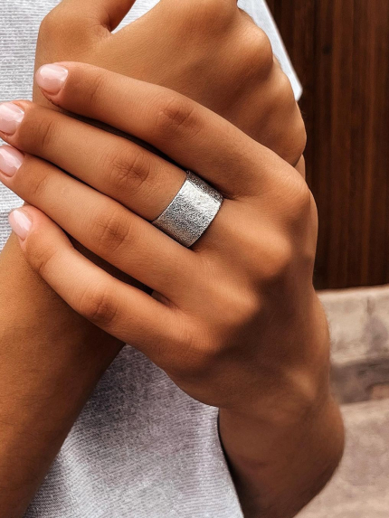 Каблучка без вставок Срібло 925° S0001/6