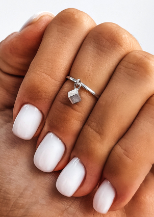 Каблучка без вставок Срібло 925° (родій) к2/1042