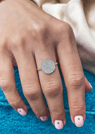 Каблучка без вставок Срібло 925° (родій) 3943