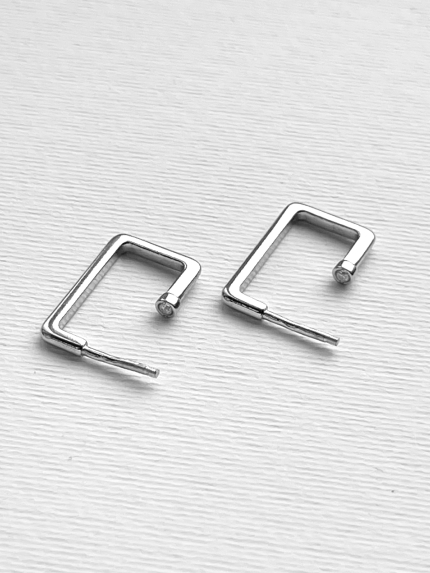 Сережки без вставок Срібло 925° (родій) 82809