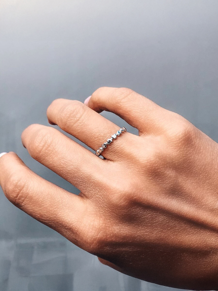 Каблучка без вставок Срібло 925° (родій) 069210