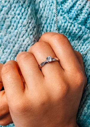 Pierścionek z cyrkonem Srebro 925° (rod) 000664