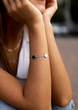 Браслет перламутр, онікс Срібло 925° (родій) 75128