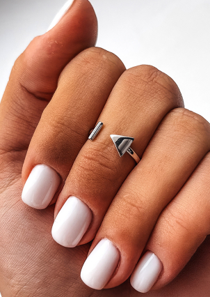 Каблучка без вставок Срібло 925° (родій) 81688