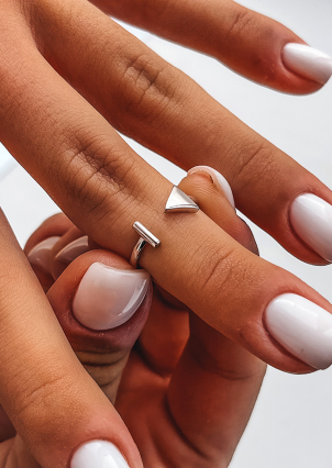 Каблучка без вставок Срібло 925° (родій) 81688