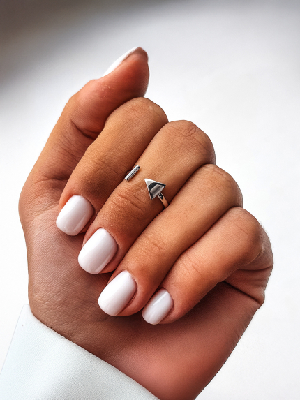 Каблучка без вставок Срібло 925° (родій) 81688