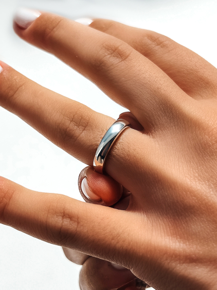 Каблучка без вставок Срібло 925° 0195