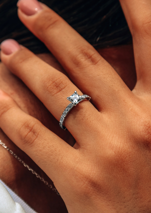 Каблучка Фіаніт (5А) Срібло 925° (родій) ARP07P06