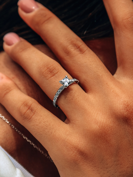 Pierścionek Fianit (AAAAA) Srebro 925° (rod) ARP07P06