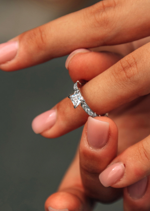 Каблучка Фіаніт (5А) Срібло 925° (родій) ARP07P06