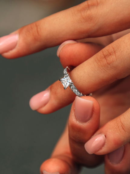 Pierścionek Fianit (AAAAA) Srebro 925° (rod) ARP07P06