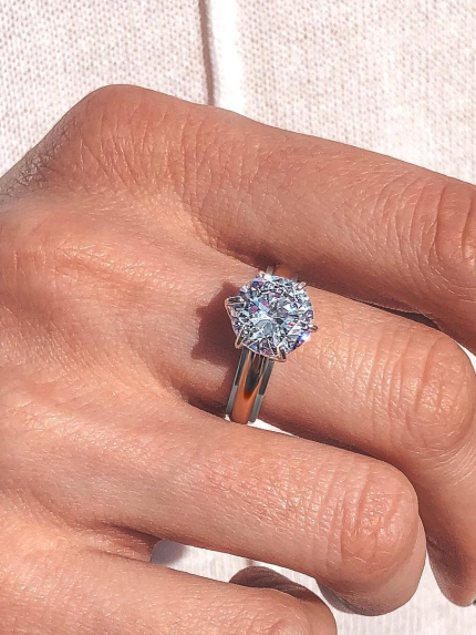 Pierścionek z cyrkonem. Srebro 925°, złoto 375° 485 tys