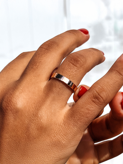 Каблучка без вставок Срібло 925° золото 375° 000236