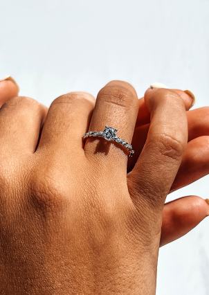 Каблучка Фіаніт (5А) Срібло 925° (родій) ARP06P7