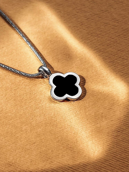 Zawieszka emaliowana Srebro 925° (rod) 000477