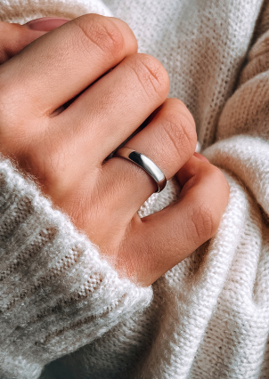 Каблучка без вставок Срібло 925° (родій) 001004