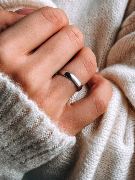 Каблучка без вставок Срібло 925° (родій) 001004