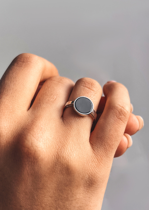 Каблучка онікс Срібло 925° (родій) 111110