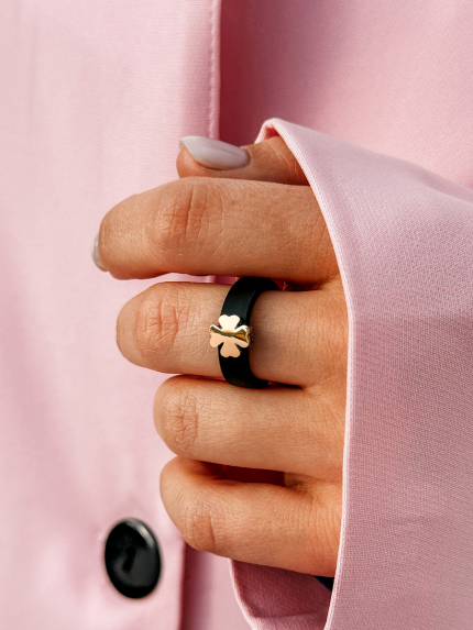 Каблучка без вставок Срібло 925° золото 375° 574к