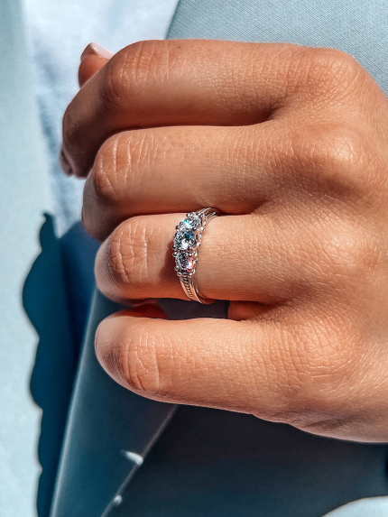 Pierścionek z cyrkonem Srebro 925° (rod) 1204