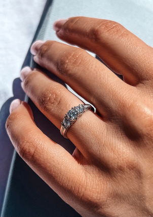 Pierścionek z cyrkonem Srebro 925° (rod) 1204