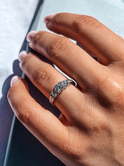 Pierścionek z cyrkonem Srebro 925° (rod) 1204