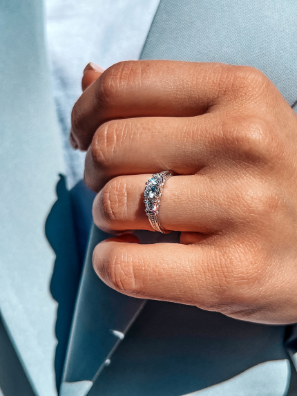 Pierścionek z cyrkonem Srebro 925° (rod) 1204