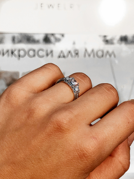 Pierścionek z cyrkonem Srebro 925° (rod) 1204