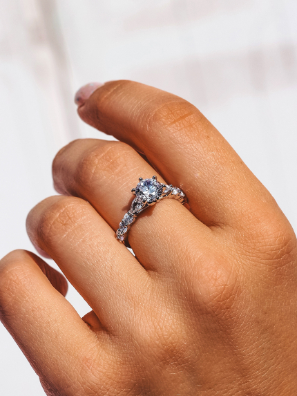 Fianite ring (8A) Silver 925° (rhodium) LZR13P6