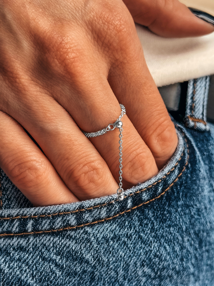 Каблучка без вставок Срібло 925° (родій) 7120002