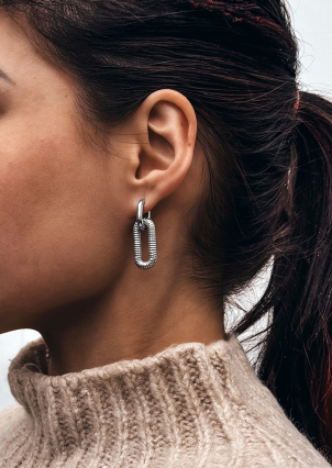 Сережки без вставок Срібло 925° (родій) GSE684P