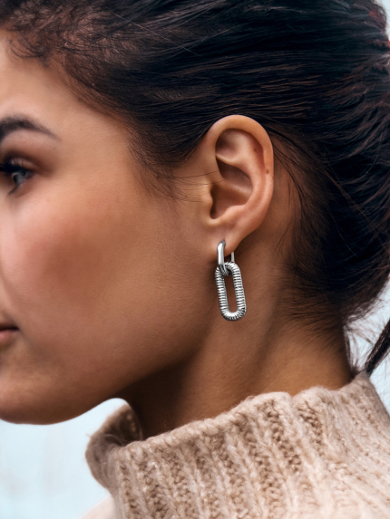 Сережки без вставок Срібло 925° (родій) GSE684P