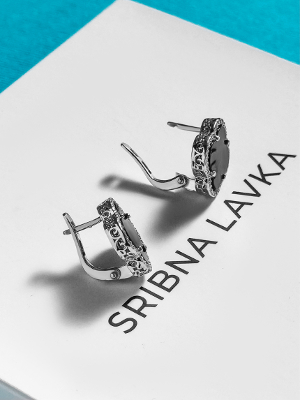 Kolczyki z onyksem Srebro 925° (rod) 978120