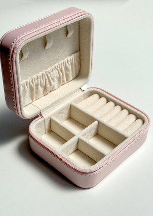 Бокс для прикрас