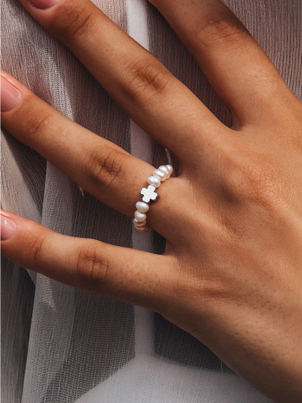 Pierścionek z perłą Srebro 925° (rod) GSR757PM