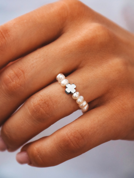 Pierścionek z perłą Srebro 925° (rod) GSR757PM